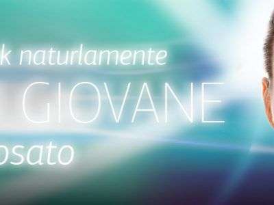 La tossina botulinica nel centro di medicina estetica a Monza. La tossina botulinica è uno dei trattamenti di medicina estetica più richiesti. Infatti la procedura è semplice, indolore ed economica. Riduce le rughe di espressione del volto agendo proprio sulla causa della loro formazione. Inoltre garantisce risultati duraturi per 4-5 mesi. Come funziona la tossina botulinica ? Il farmaco riduce la contrazione dei muscoli mimici. Questi sono i muscoli che permettono al volto di eseguire tutti i movimenti. Ma i muscoli su cui agisce il farmaco sono quelli che inducono la formazione delle rughe. In particolare quelle della fronte, della glabella e del contorno degli occhi. Queste ultime sono anche conosciute come rughe delle zampe di gallina. Precisamente quali muscoli e quali rughe del volto interessa: La tossina botulinica è indicata per la riduzione di: - rughe orizzontali della fronte, agendo sul muscolo frontale; - rughe della zona tra le sopracciglia, agendo sui muscoli corrugatori; - quelle del contorno occhi, agendo sui muscoli orbicolari dell’occhio; - infine le rughe intorno alla bocca, conosciuto come “codice a barre”. Inoltre ci sono altre aree di trattamento. Per esempio la tossina botulinica ci permette di attenuare le “bande platismatiche”. Queste si formano nel collo e sono dovute alla formazione di cordoncini verticali. Pertanto la tossina ci permette nel collo di ottenere un effetto lifting. Ancora, si possono attenuare le rughe della marionetta. Si tratta dei solchi che tendono a stirare verso il basso gli angoli della bocca, producendo un’espressione triste. Non aspettare, ringiovanisci il tuo volto! Scopri i benefici de La tossina botulinica nel centro di medicina estetica a Monza. Vieni a trovarci nel nostro centro medico a Vedano al Lambro. Siamo all’interno del centro polispecialistico Paiusco, in via Adamello 12. Contatta pure la segreteria unica al n. 067012470. La tossina botulinica nel centro di medicina estetica a Monza